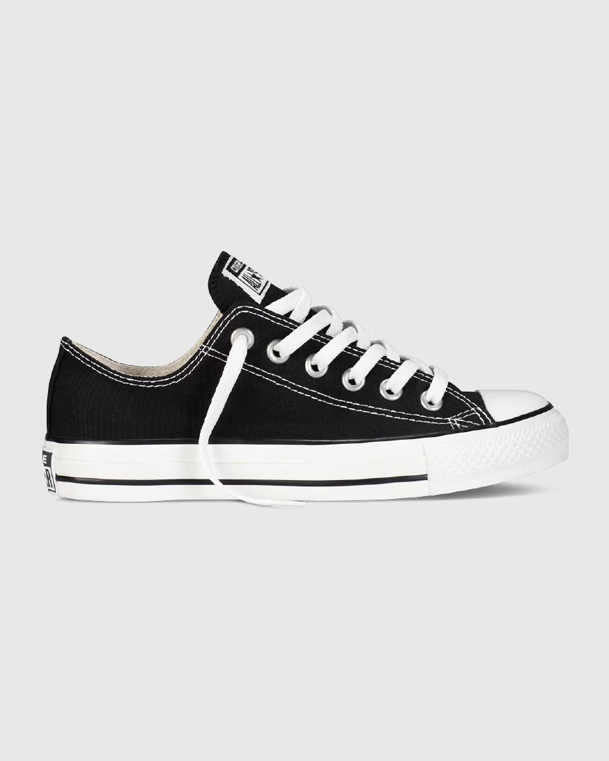 CONVERSE CHUCK TAYLOR ALL STAR LOW TOP SNEKER IN BLACK