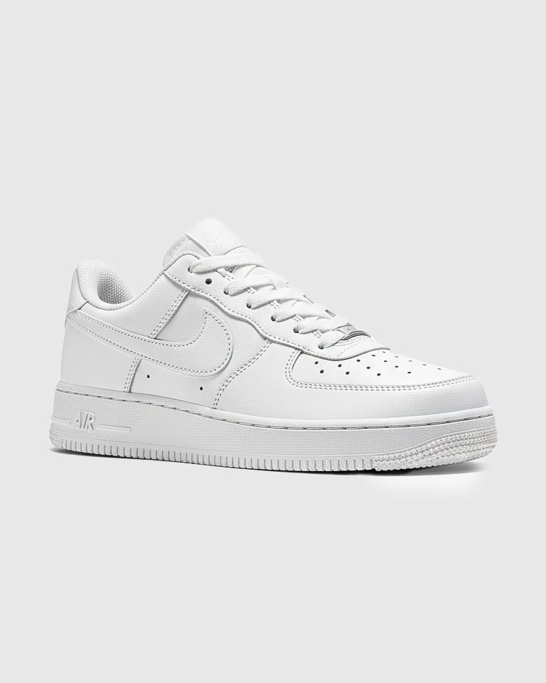 NIKE AIR FORCE 1'07 WHITE SHOES